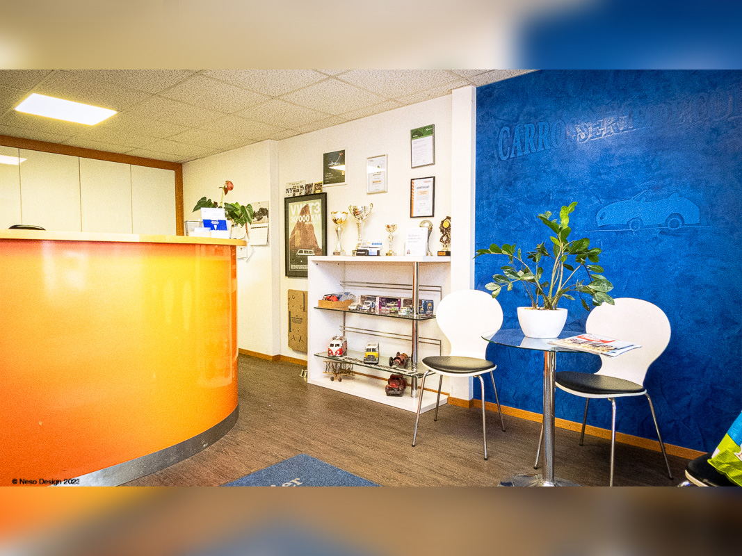 Récéption et accueil de la Carrosserie de Colombier, Neuchâtel